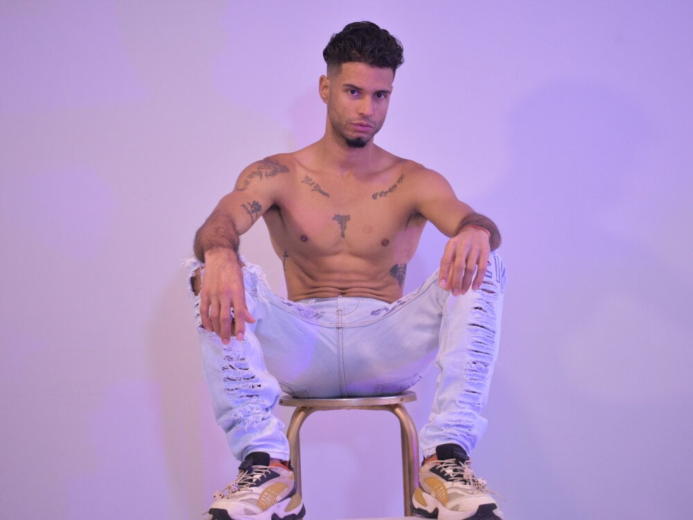 Adrian_Brooks_