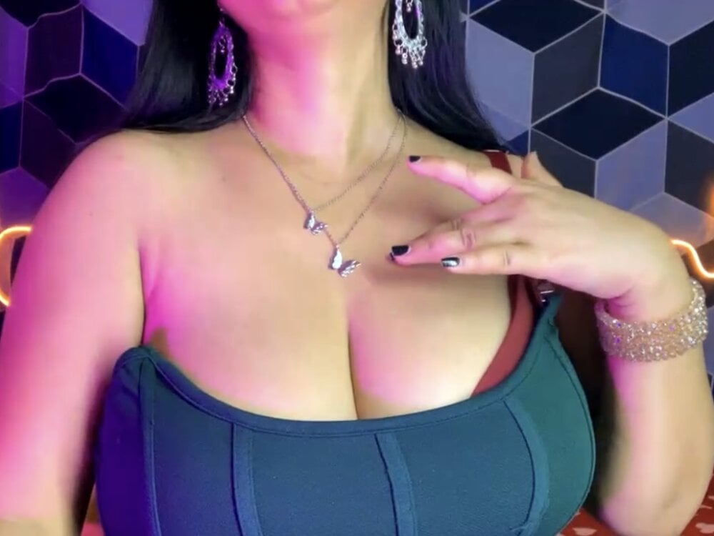 Aishwarya_101_