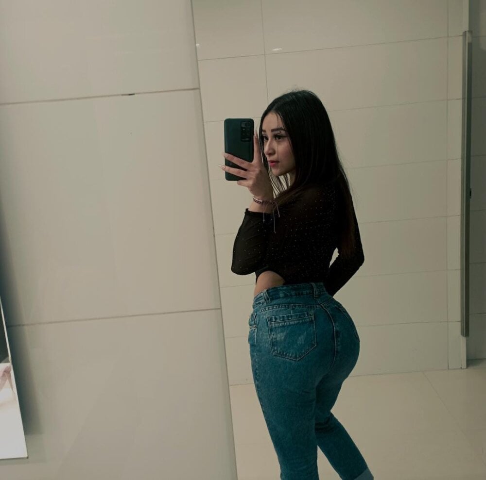 Alanna_Pink