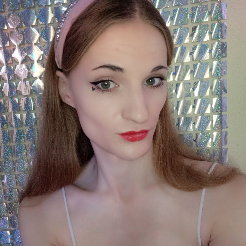 Aliice_Cartier