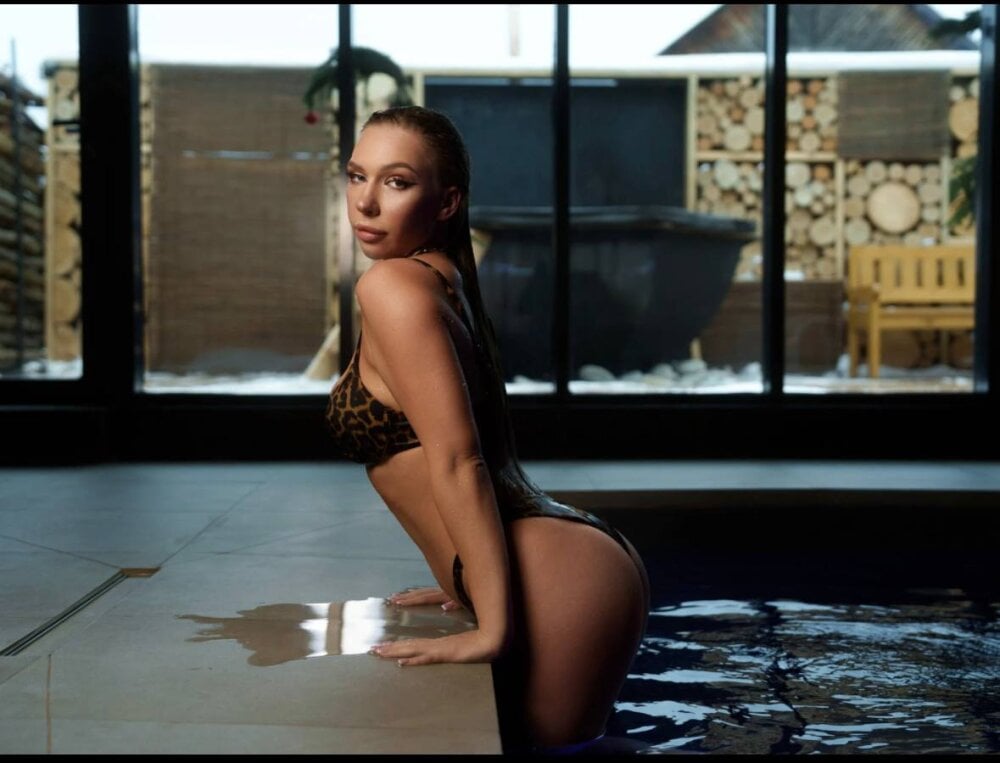 AlysonHuxley_
