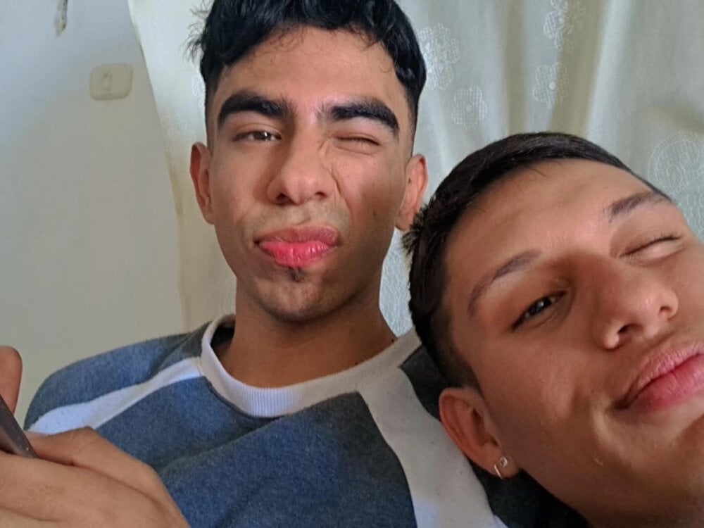 AmaioandAxel