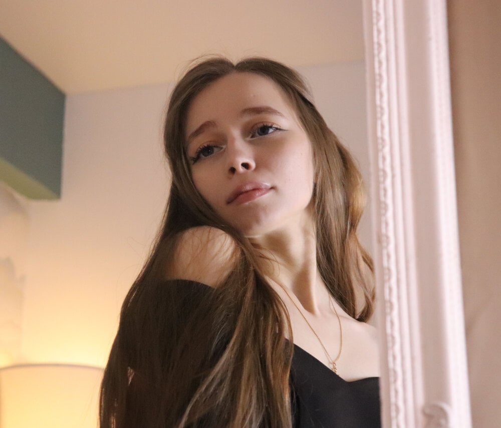 Amy_Waynee