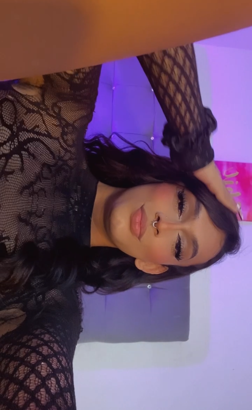 Camila_hot_ts