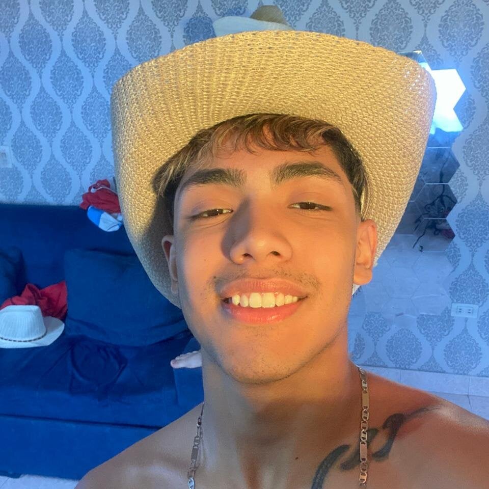 Camilo_whitee