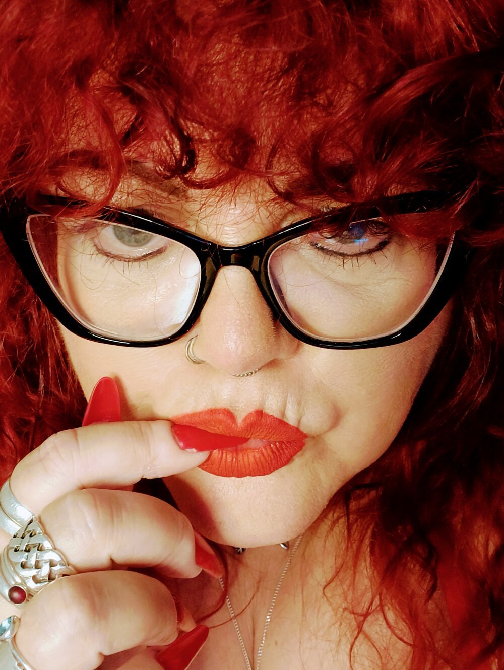 Crimson-Voluptas