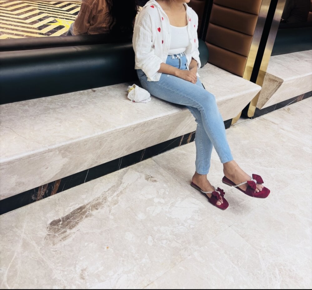 Cute-Sakhi