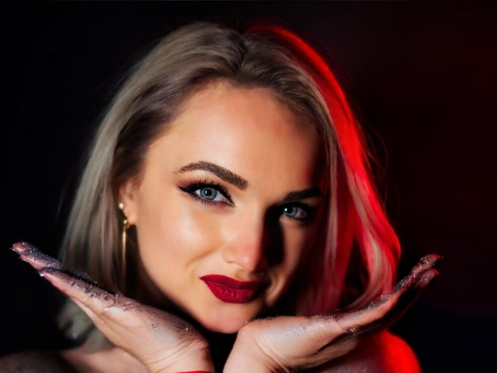 EllianaReese