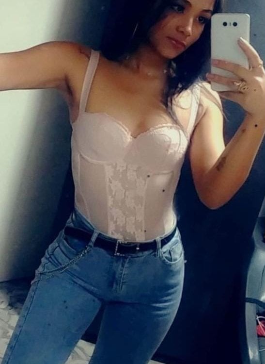 EllieBlush