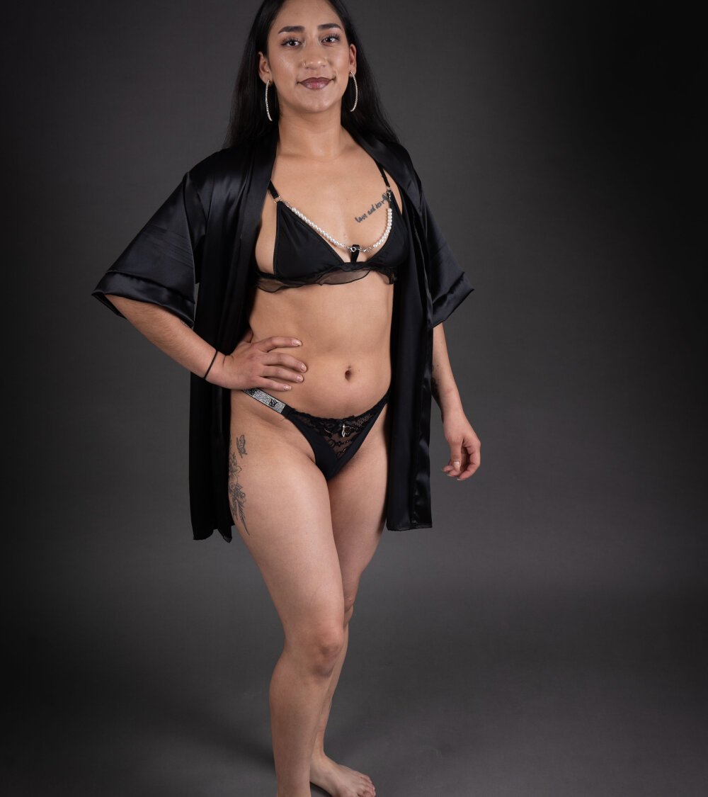 Emma__Hot__