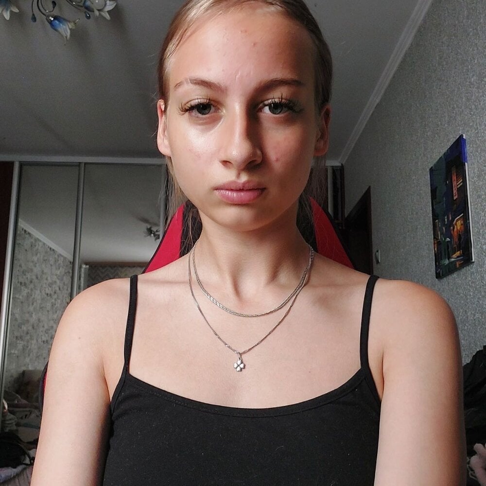 GloriaHil