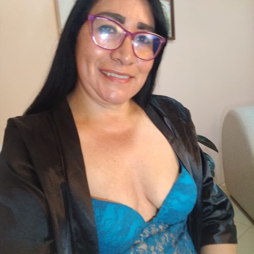 Grace_mature_milf
