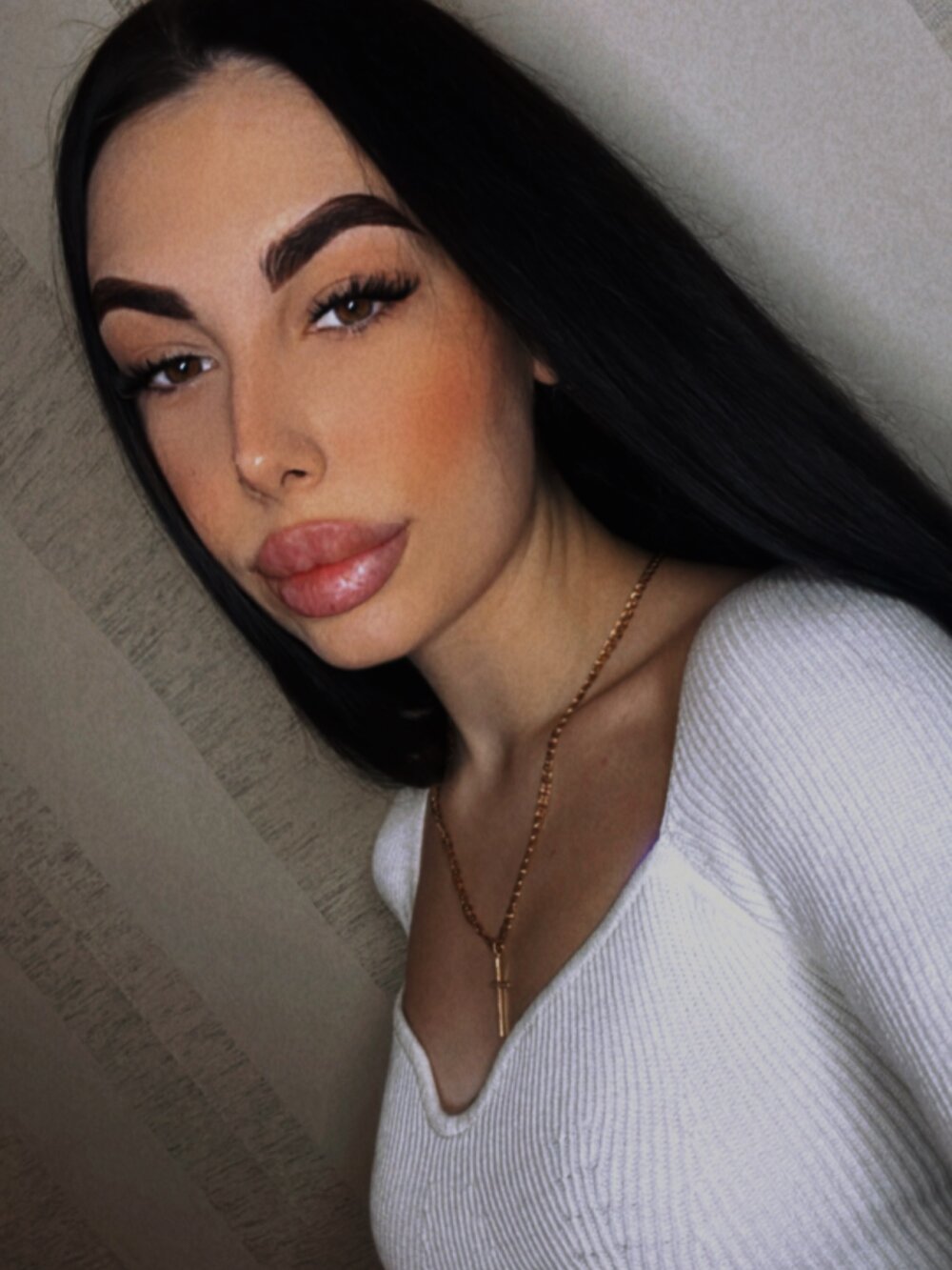 Halle_Brown