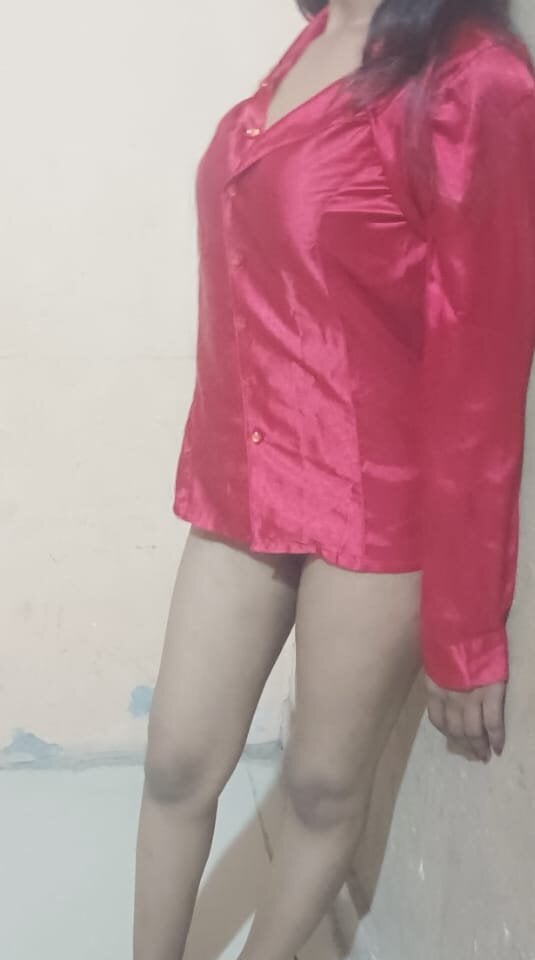 Hott_Nidhi