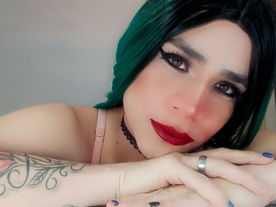 Isabella_Diamond