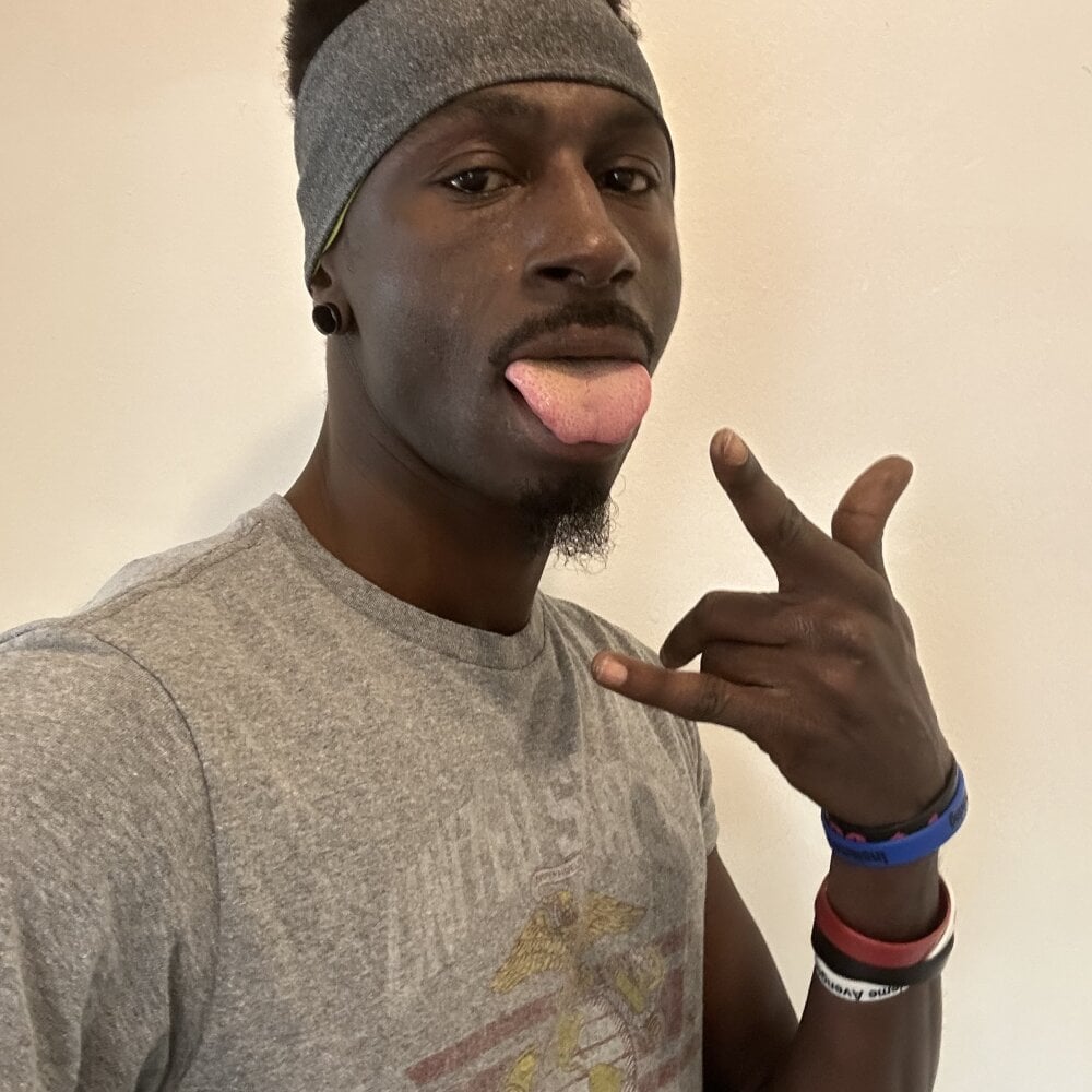 JuicyBlackD83
