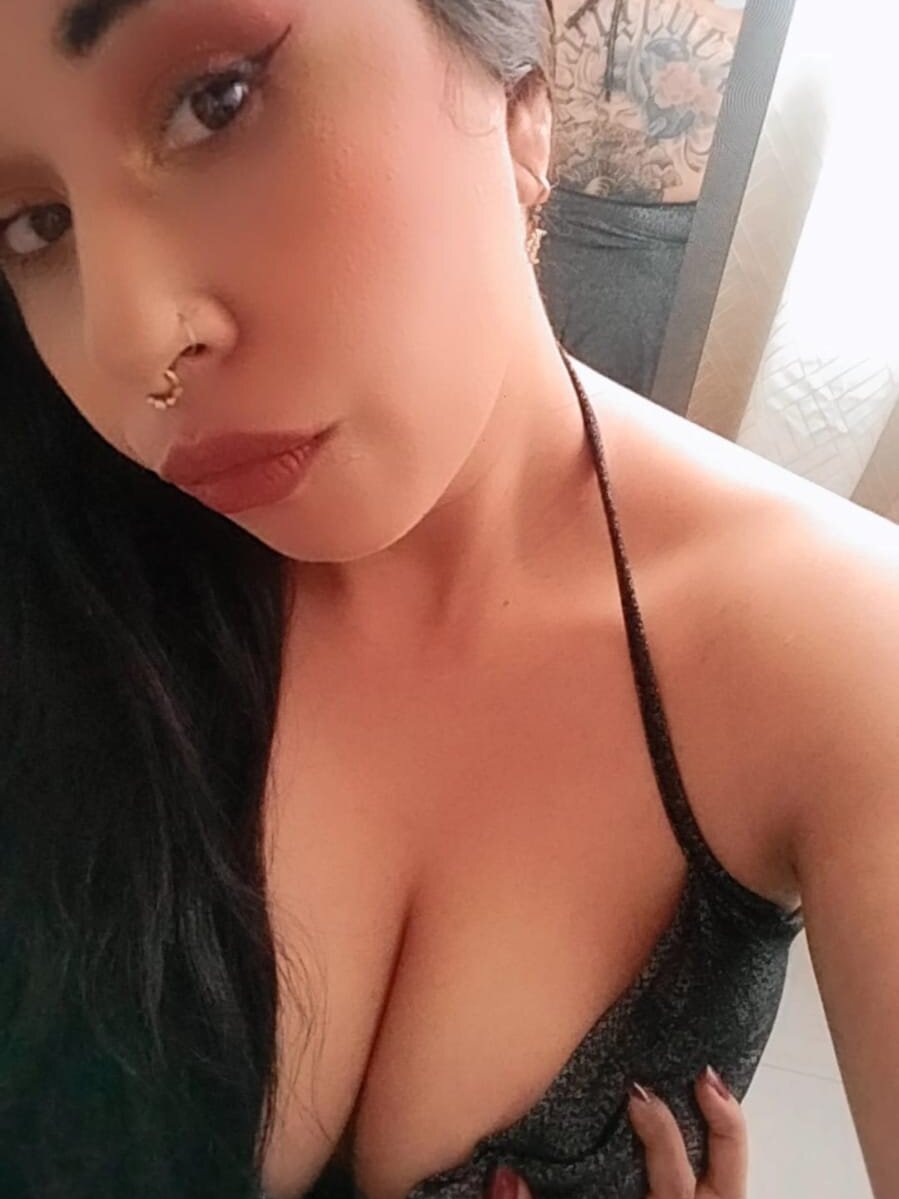 Julieta_curvy69