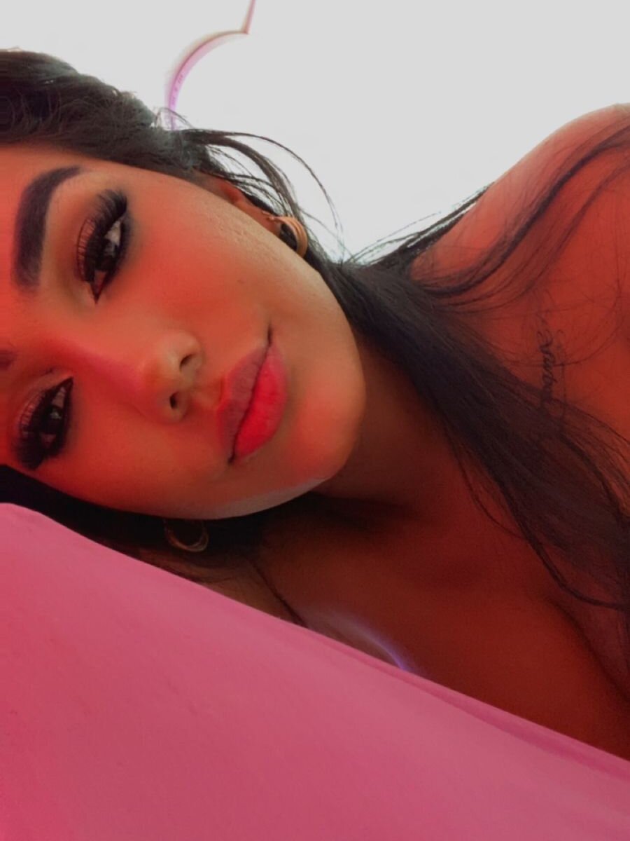 KATALINA_HOT_TS