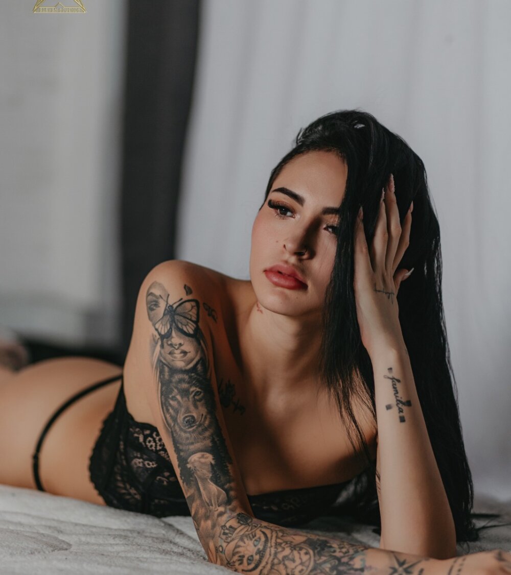 Little__Linda