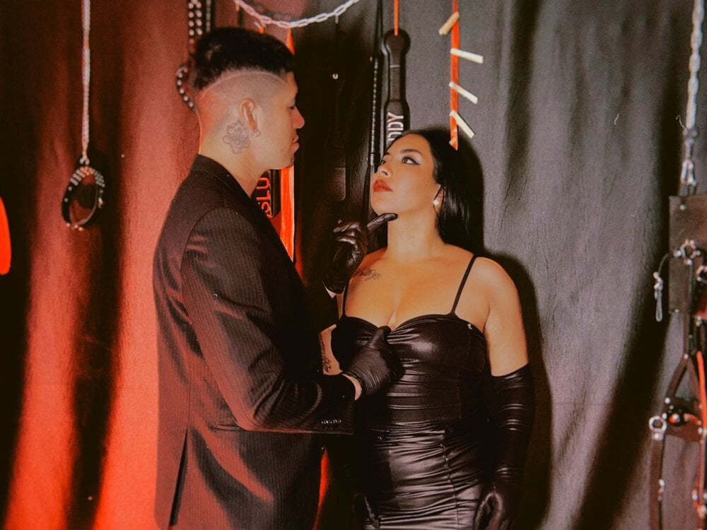 Loana_bastian_bdsm