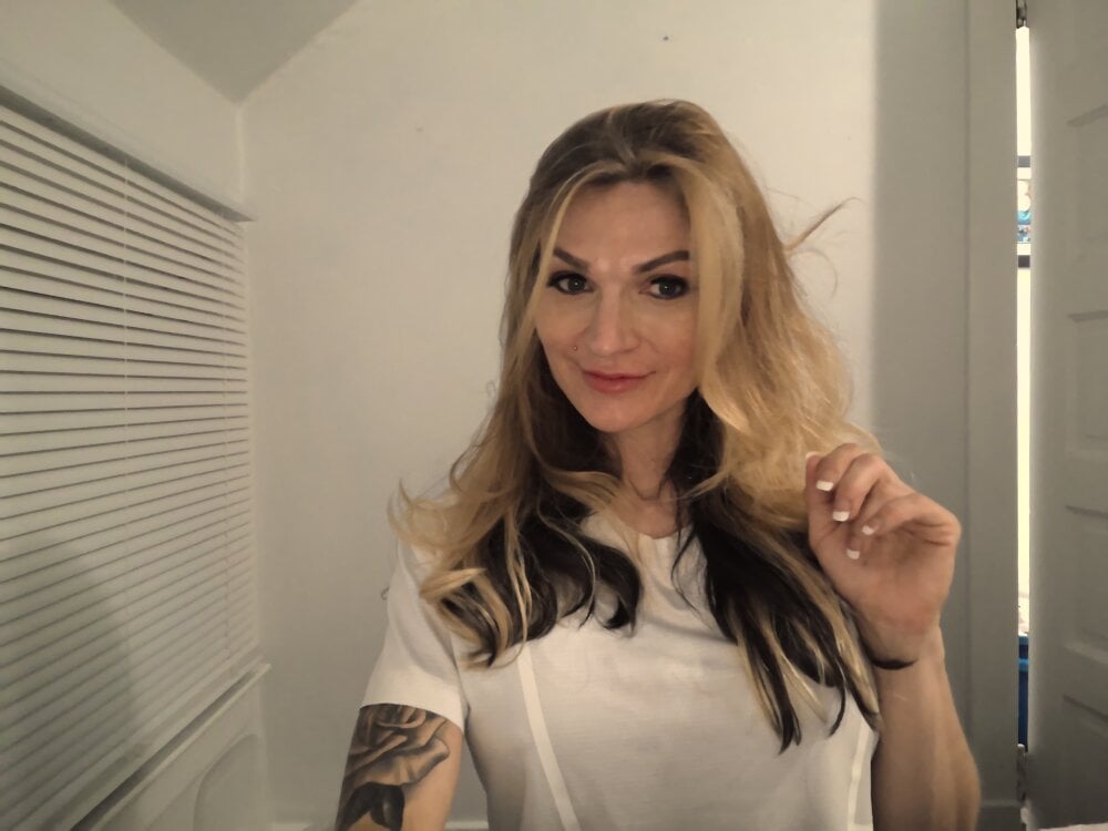 MaddisonX