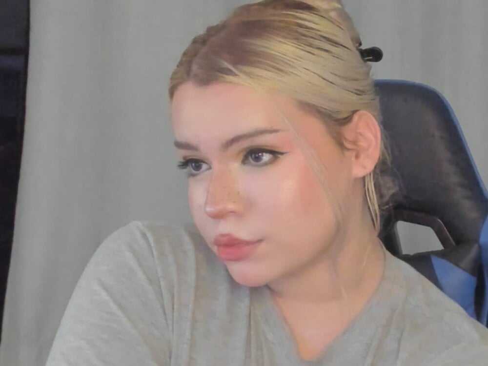 Maxxxine1