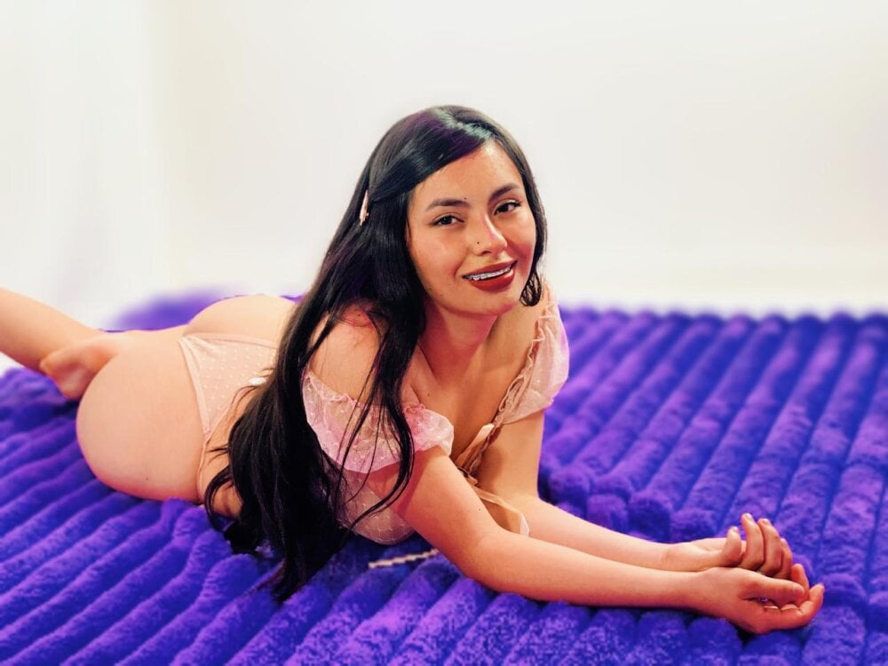 Mia_Bonnie_