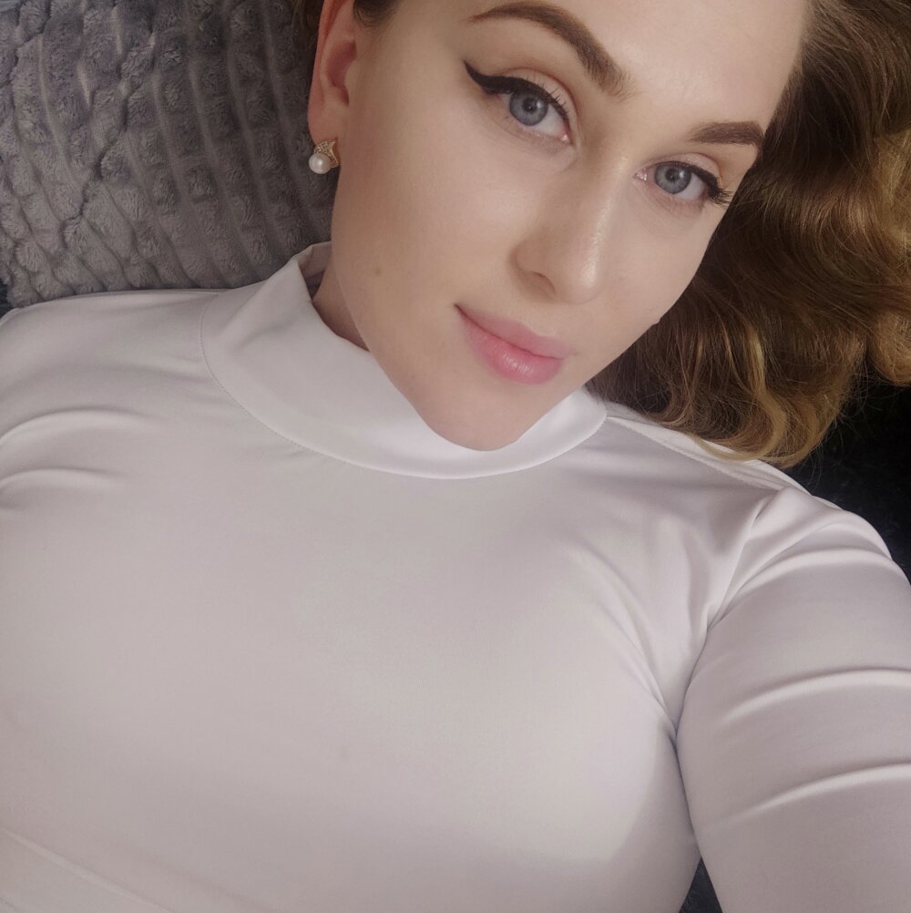 Miss_Magic_Eyes_