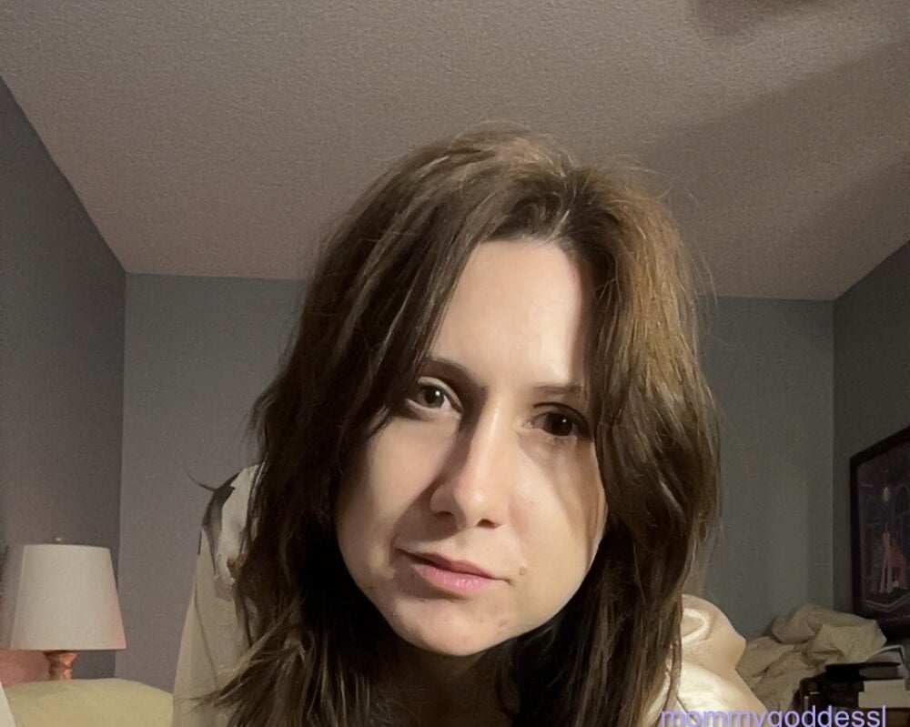 MommyGoddessL