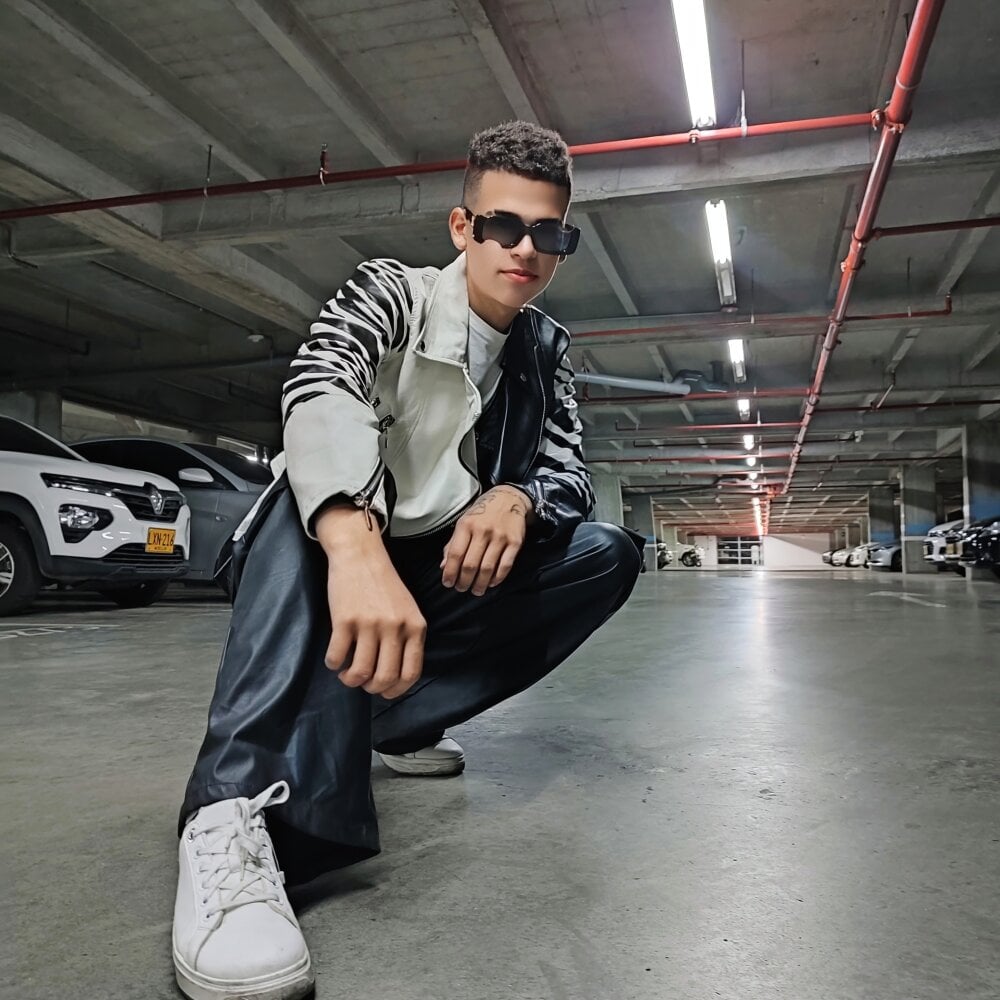 MrLeoLatino