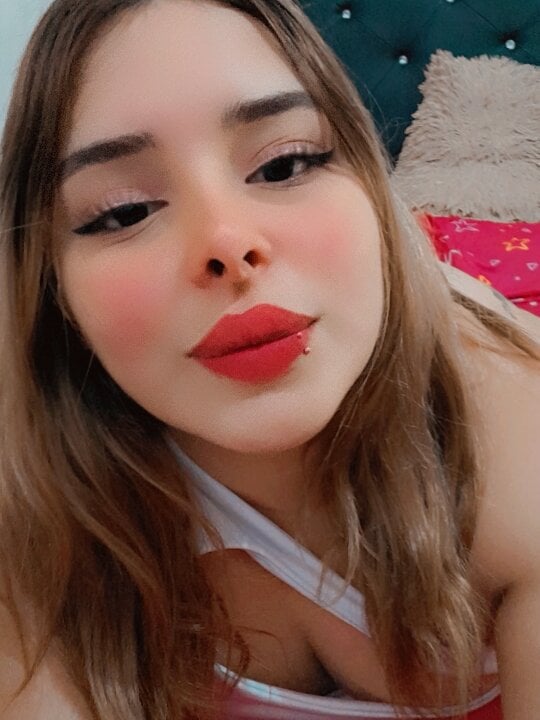 Nahomy_cm