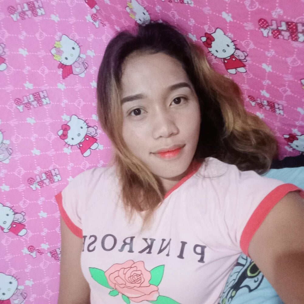 Pretty_christine01