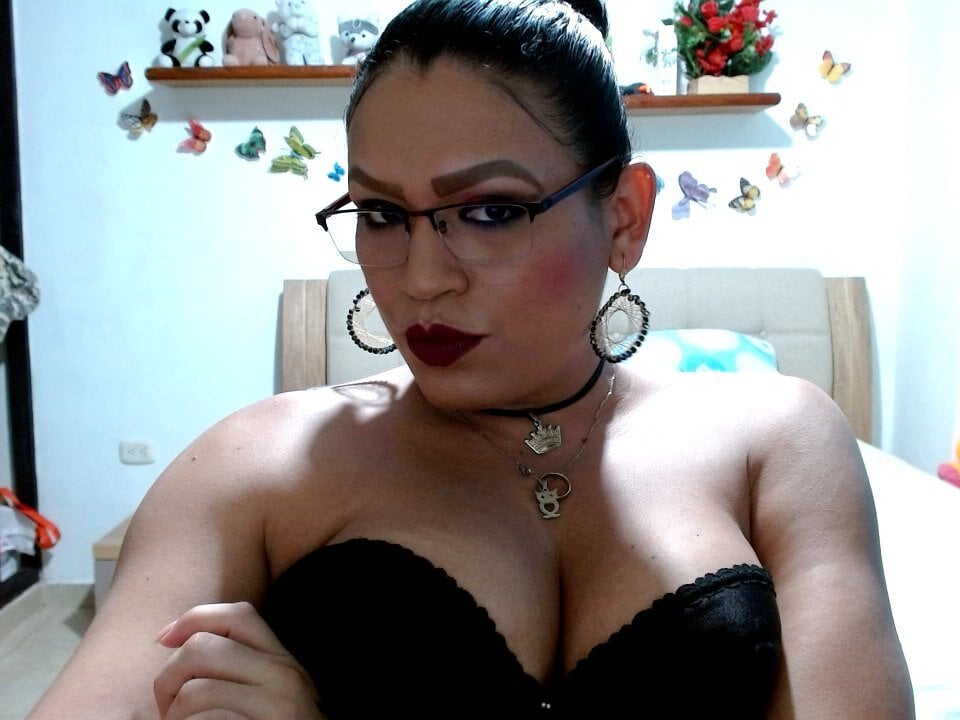 Rosebigtits