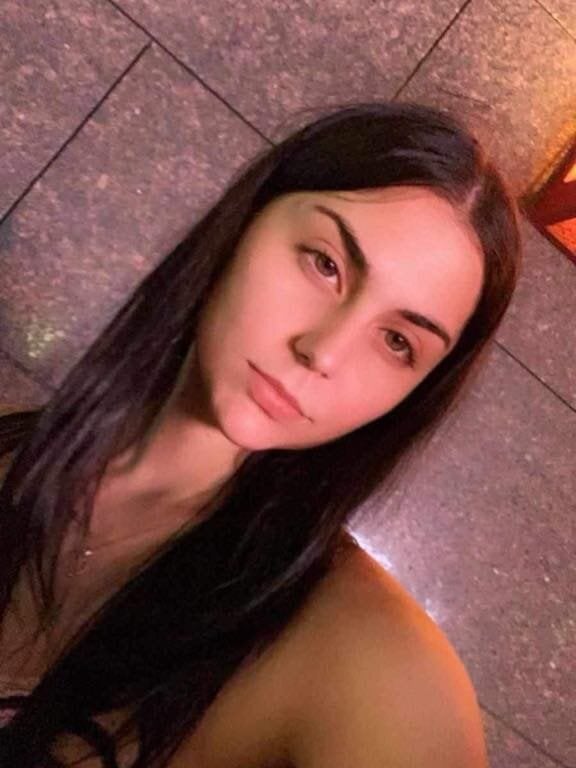 Sellena_cuute