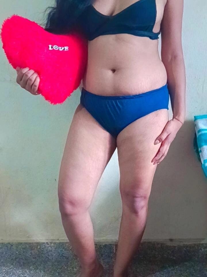 Sexy_Purvi