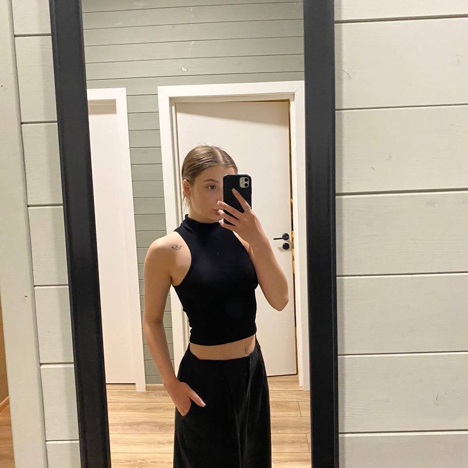 ShakiraHarkness