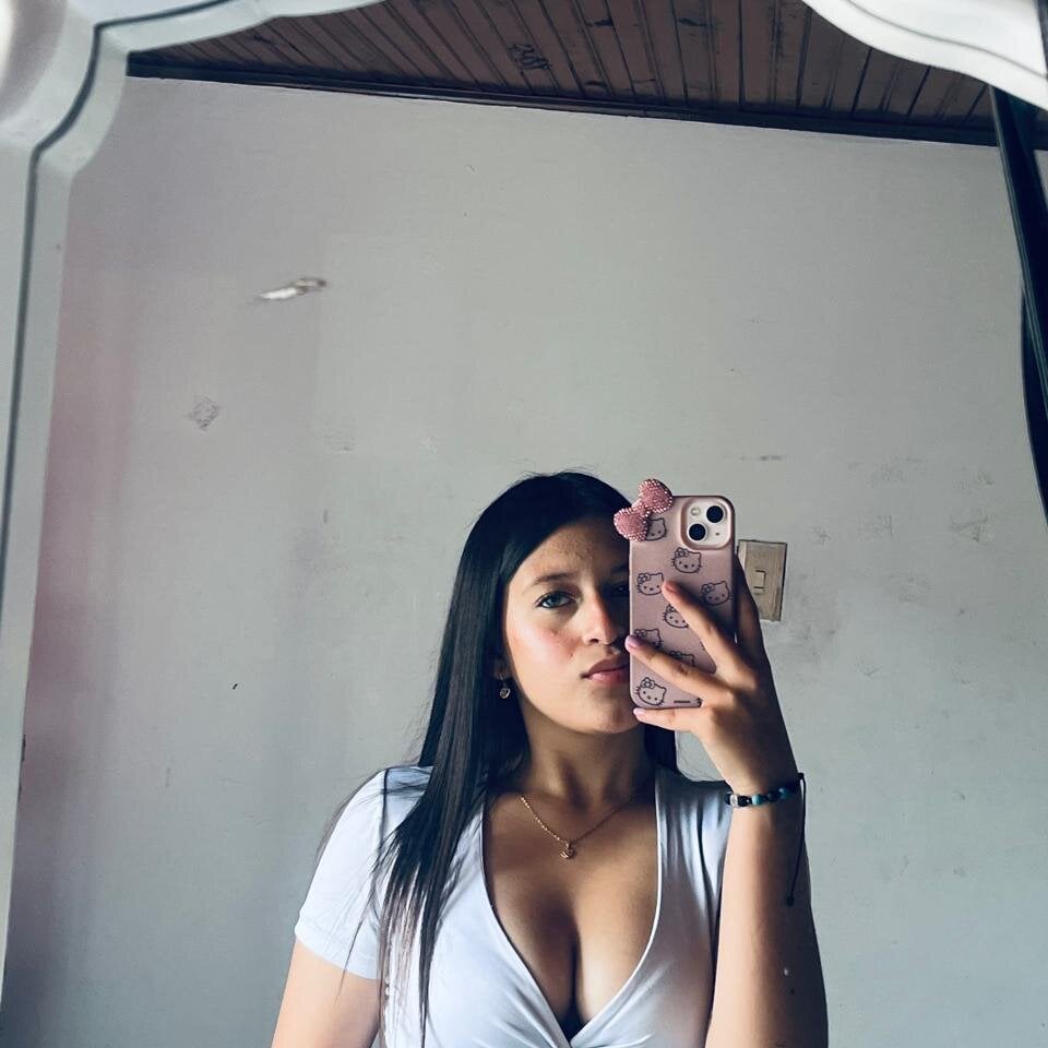 Sharlot_tay