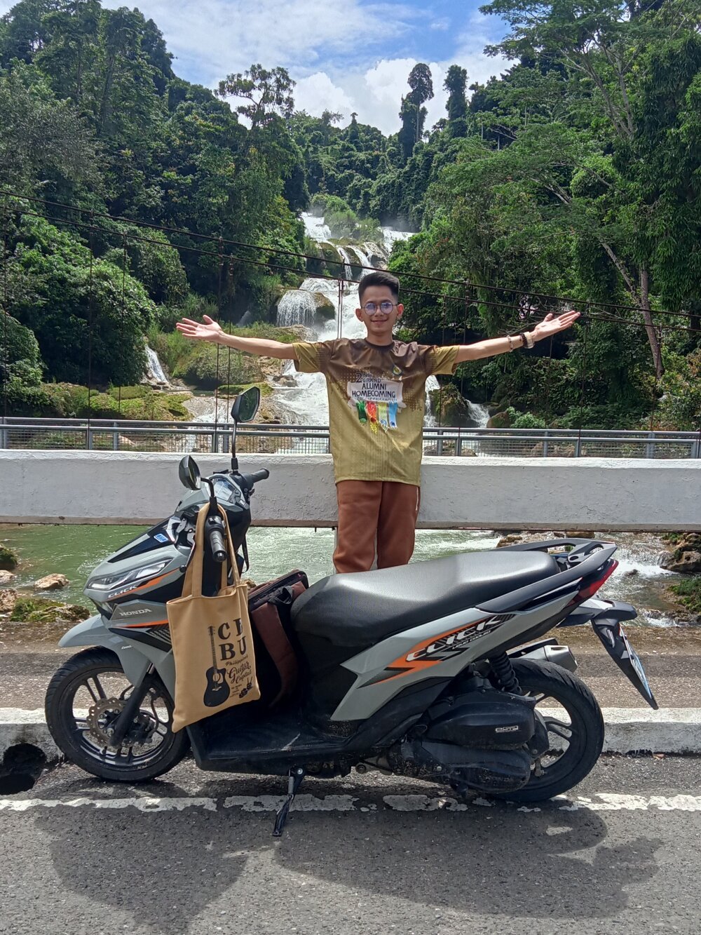 Skinny_CumLoader69