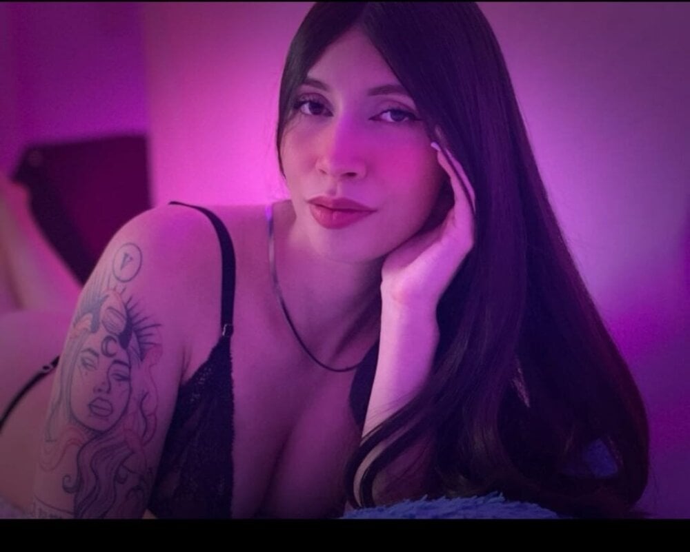 Sophi_Stonne