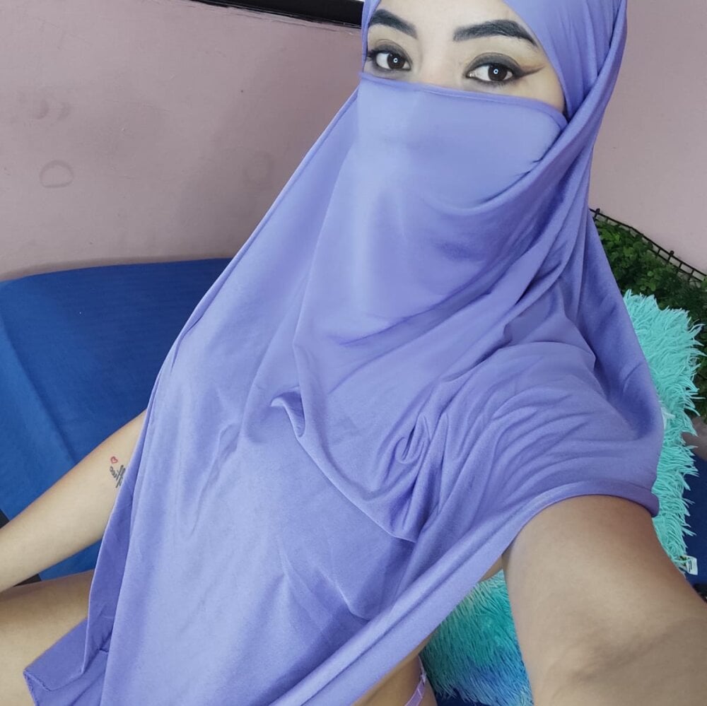 Sweet_hot_mia