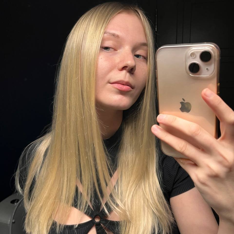 Vivian_Davis