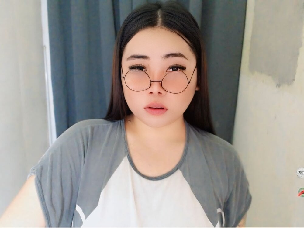 Yhana_Slut