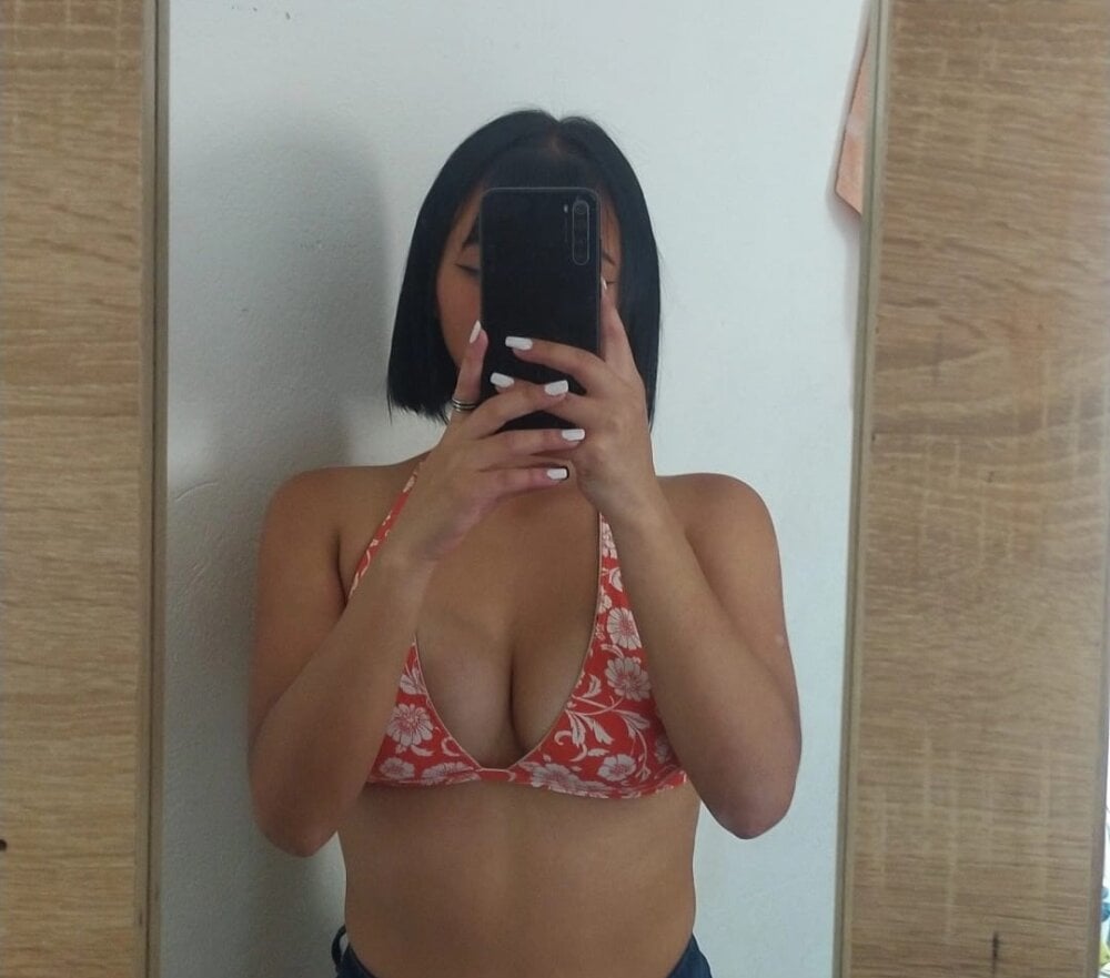Zahara_Teen