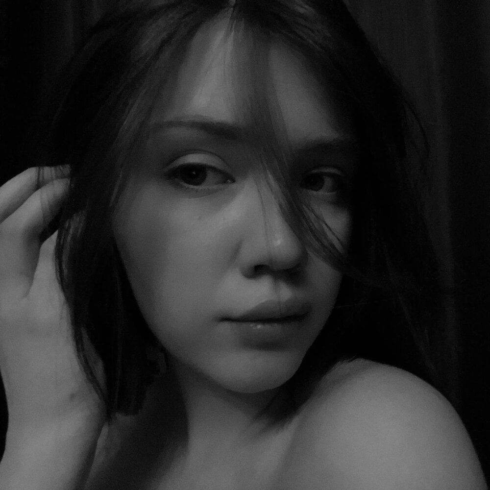 Zoe_Hiland