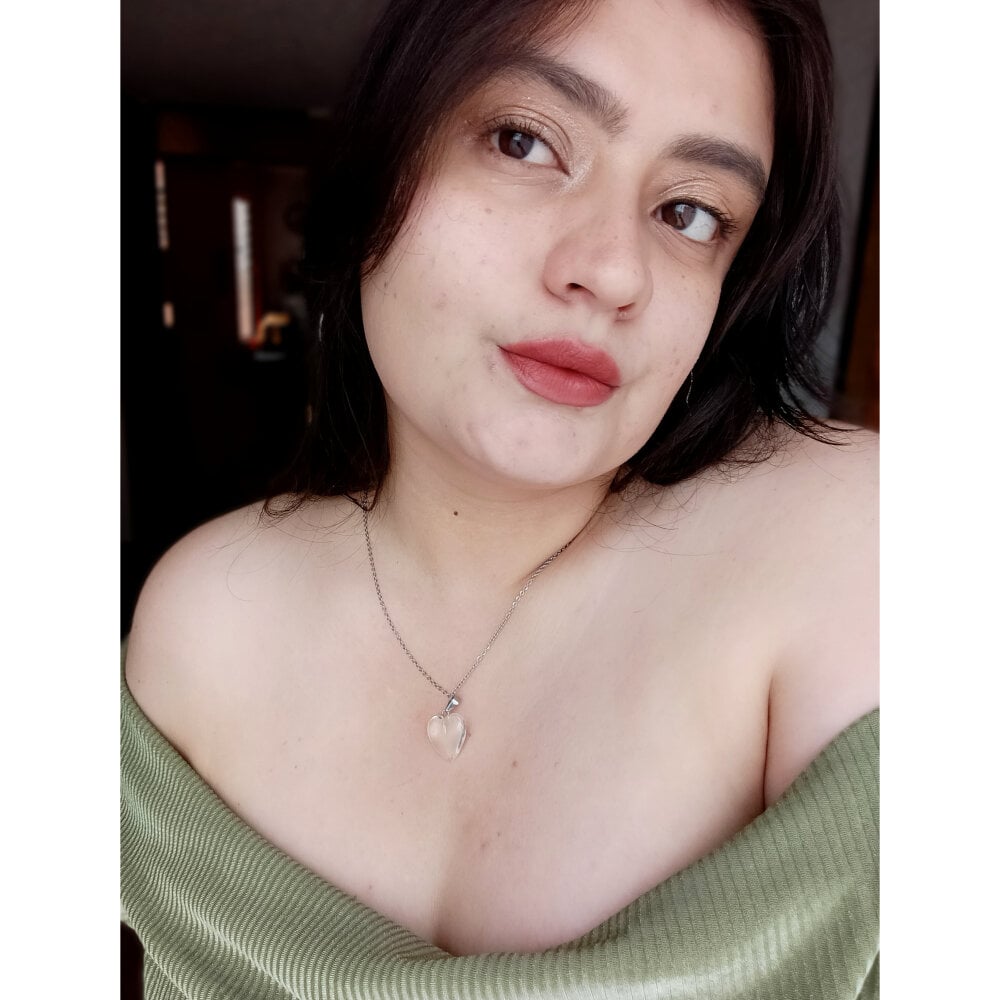Zoe_thoms