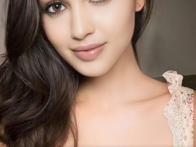 Zoya_Varma004