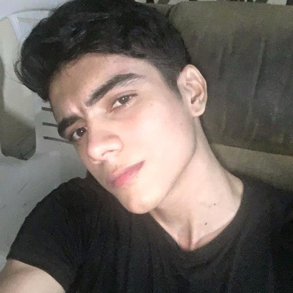 adam_levis17