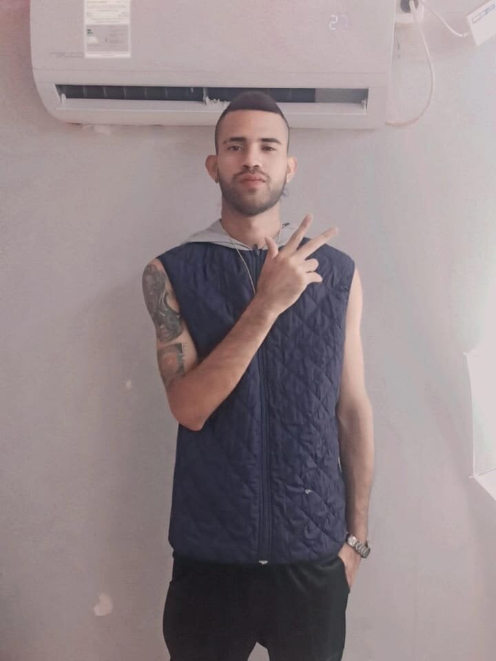 adri_sexboy229
