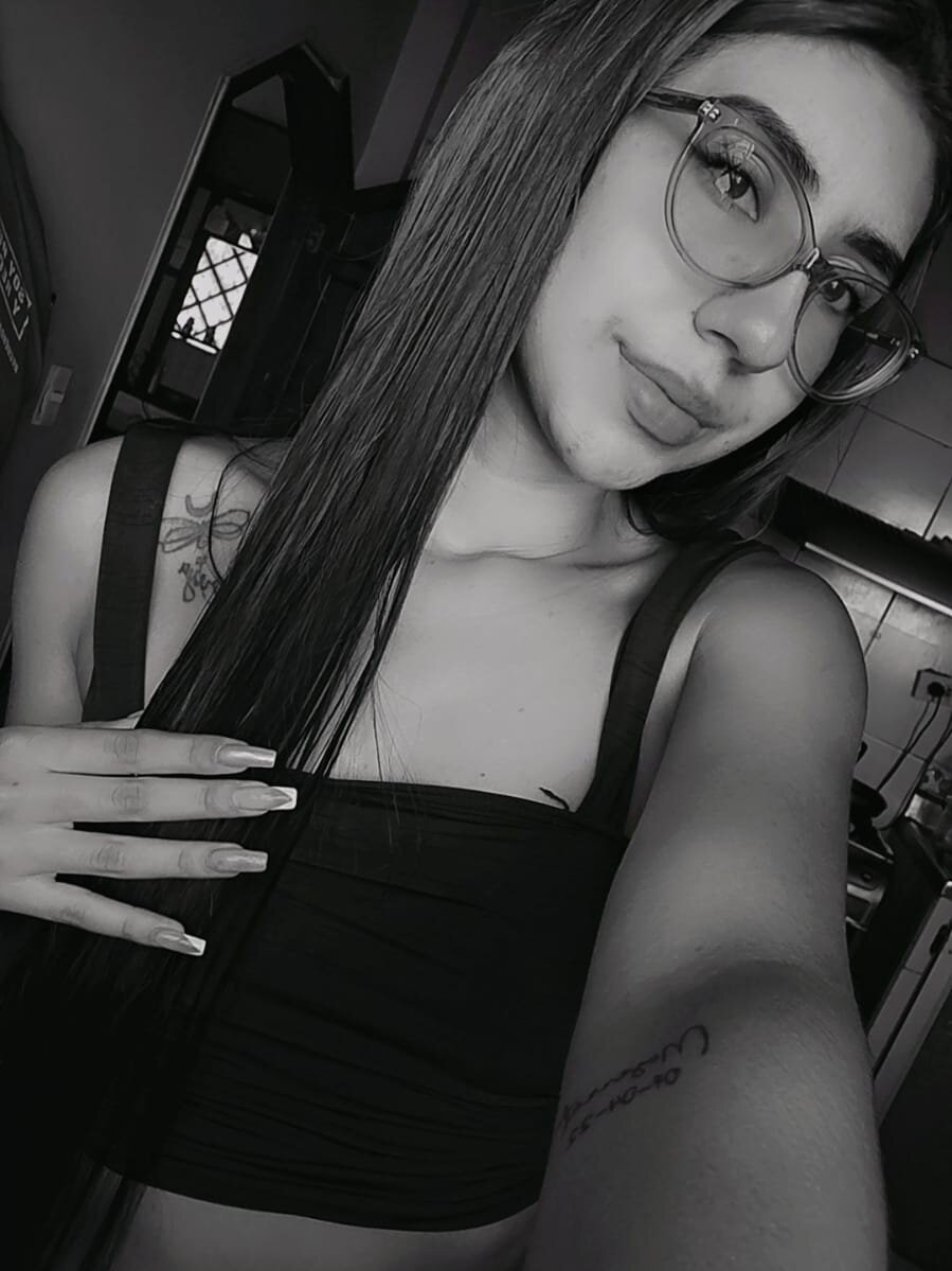 alison_sexy_latinaa