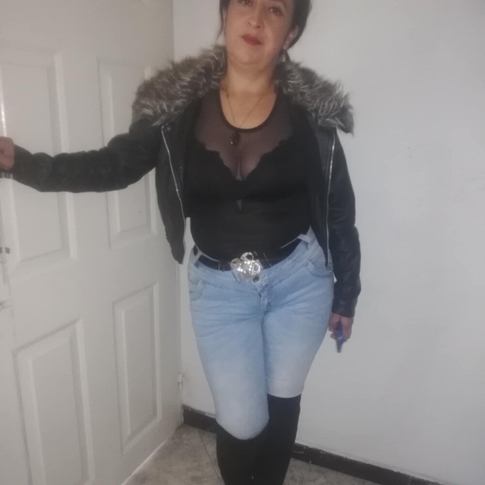 anita_s3x